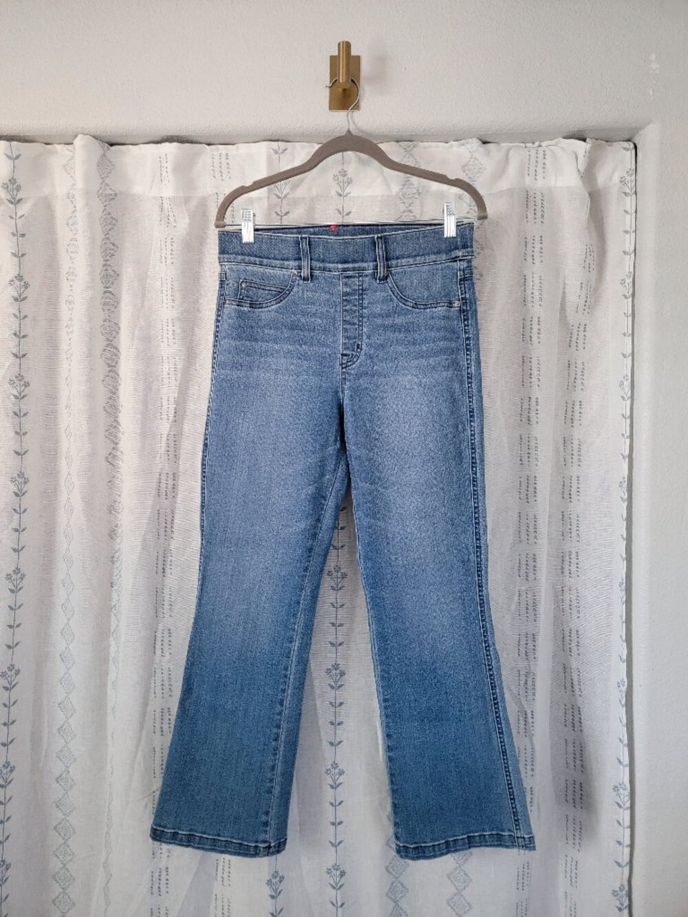 Spanx Crop Flare Pull On Jean